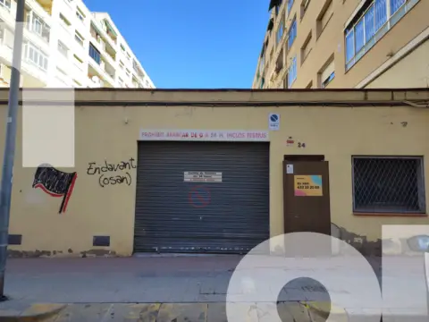 Local comercial en Carrer dels Almogàvers, 24