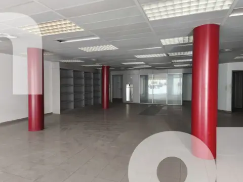 Local comercial en Carrer de Joan Prim, 288