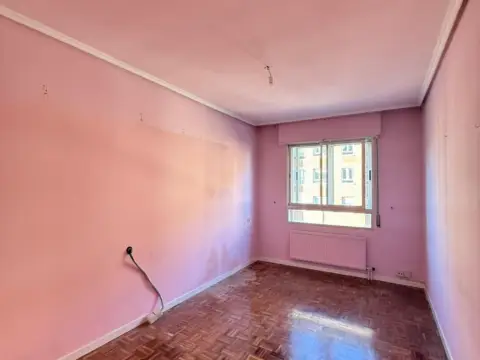 Piso en Mauro Ortiz de Urbina Margolariaren Kalea