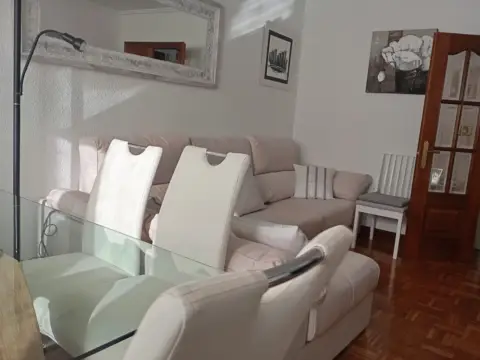 Piso en calle de las Juntas Generales