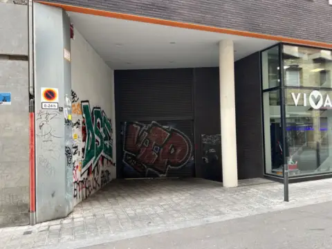 Garaje en Carrer de Tirso de Molina, nº 8