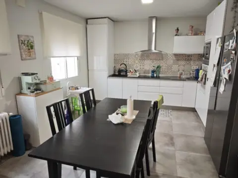 Chalet pareado en Avenida de La Sagra, 105