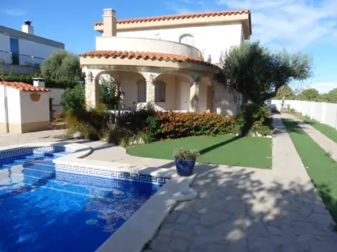 Chalet en Miami Platja