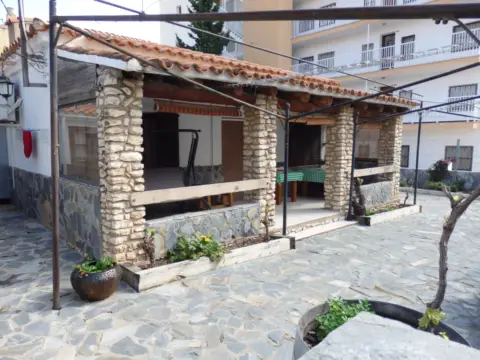 Chalet pareado en Avinguda de París, 4