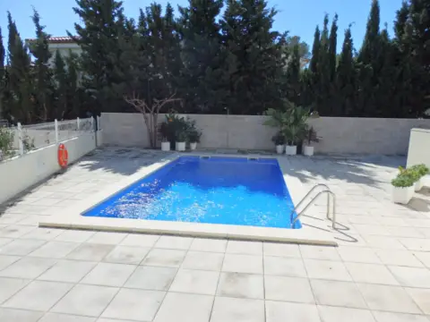 Chalet pareado en Carrer de la Magnòlia, 37