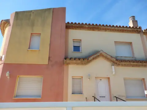 Chalet adosado en Avinguda de Sevilla, 5