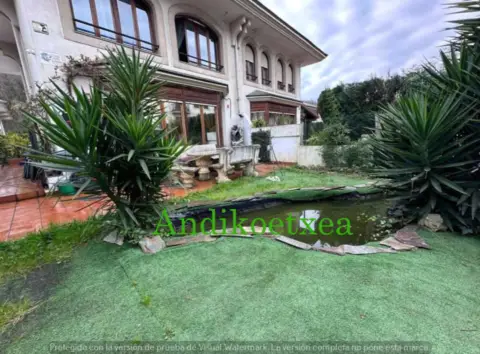 Chalet adosado en calle Zuazo