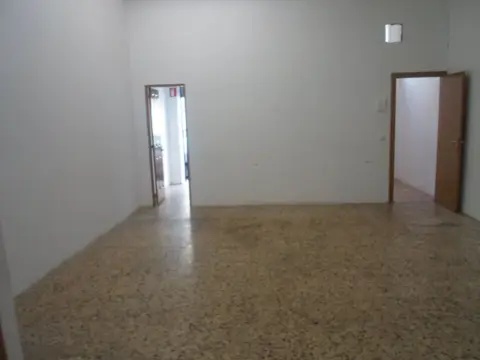 Local comercial en Alejandro San Martín Doktorearen Kalea