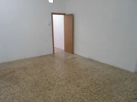 Local comercial en Alejandro San Martín Doktorearen Kalea