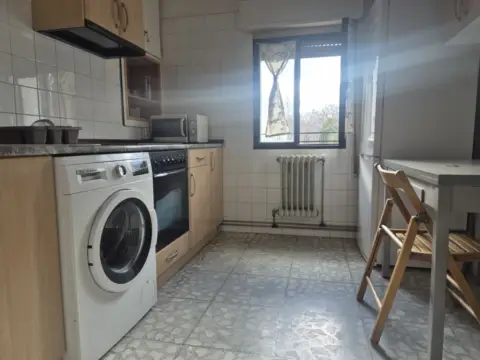 Habitación en calle de Lumbier