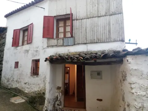 Casa en calle Fragua, 76