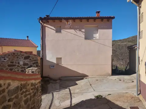 Casa en calle Fuente, 137