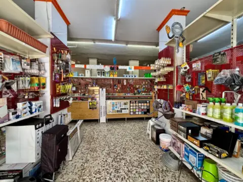 Local comercial en calle Zona Ayuntamiento de Lorca, nº S/N