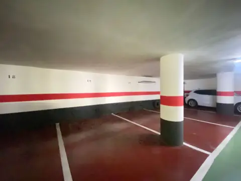 Garaje en calle del Asalto, 65