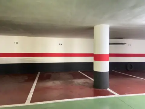 Garaje en calle del Asalto, 65