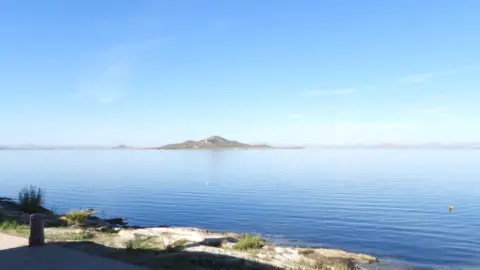 Casa adosada en Urbanización Cabo Romano, Km. 7