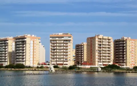 Piso en Gran Vía de La Manga, 14