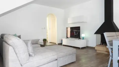 Casa adosada en Urbanización Villa Morena