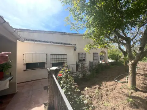 Chalet en calle Poligono