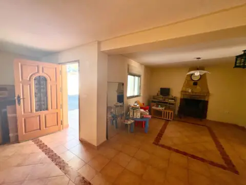 Chalet en Urbanización Terol A