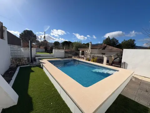 Chalet en Urbanització de Terol