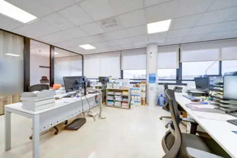 Oficina en Avenida del Puerto