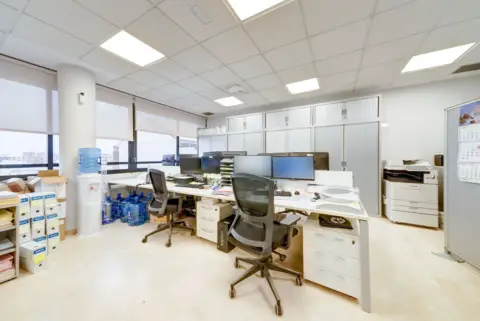 Oficina en Avenida del Puerto