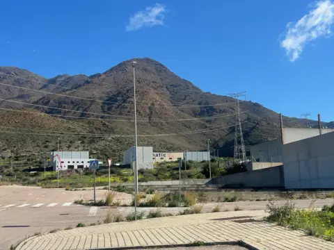 Terreno en Camino Pedregales, 1
