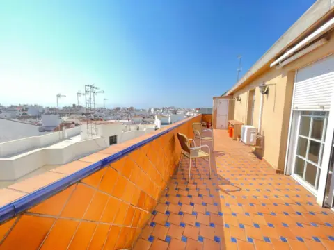 Ático en Avenida de Valencia, 1