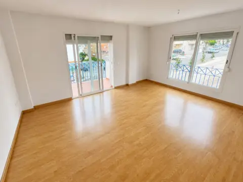 Piso en Avenida de los Reales, 1