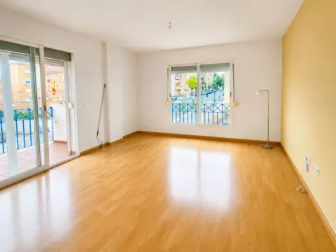 Piso en Avenida de los Reales, 1