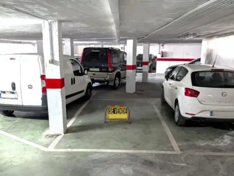 Garaje en calle de los Almetriches