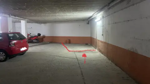 Garaje en calle de París, 1