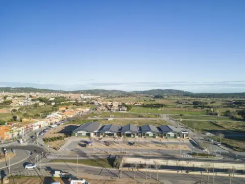 Nave comercial en Avinguda Catalunya, 2