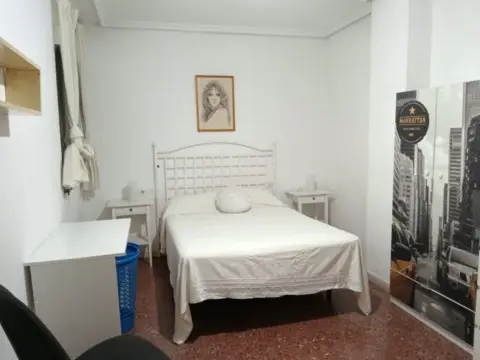 Piso en calle Galaroza
