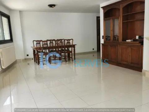 Piso en calle Josep Vilanova