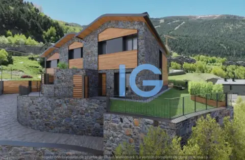 Chalet adosado en calle General