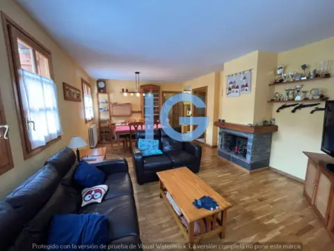 Piso en calle General D´Arinsal