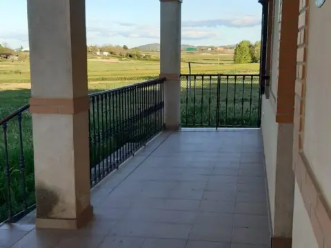 Chalet rústico en Calzada de Calatrava