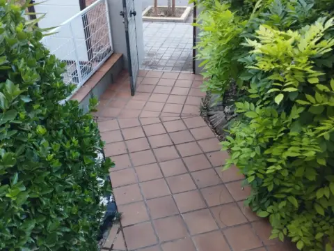 Casa adosada en calle de Arandano