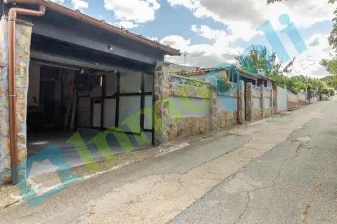 Casa rústica en calle del Rosal