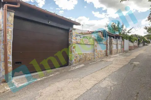 Casa rústica en calle del Rosal