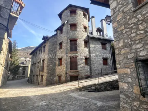 Piso en calle de los Caldares