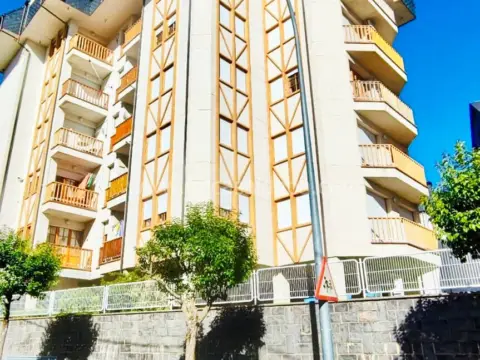 Piso en calle de la Infanta Doña Sancha in Jaca · Jaca
