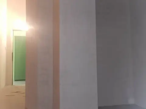 Almacén en calle del Doctor Manuel Díaz Munio