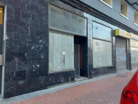 Local comercial en calle Murrieta