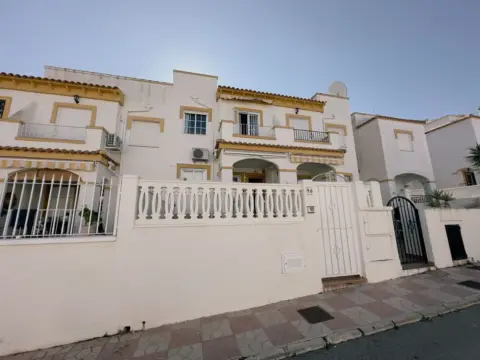 Chalet adosado en Avenida de Escandinavia, 1