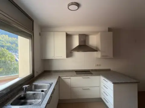 3-bedroom flat for sale in Escaldes-Engordany · 2 of 16