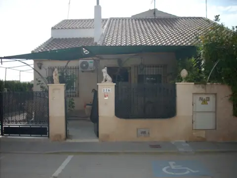 Casa en calle del Río Loira, 116