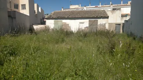 Terreno en calle de Montesa